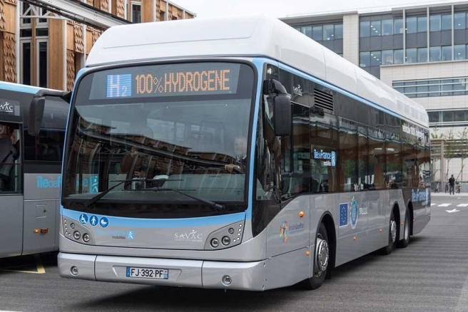Les premiers bus à hydrogène ont fait leur apparition à Versailles