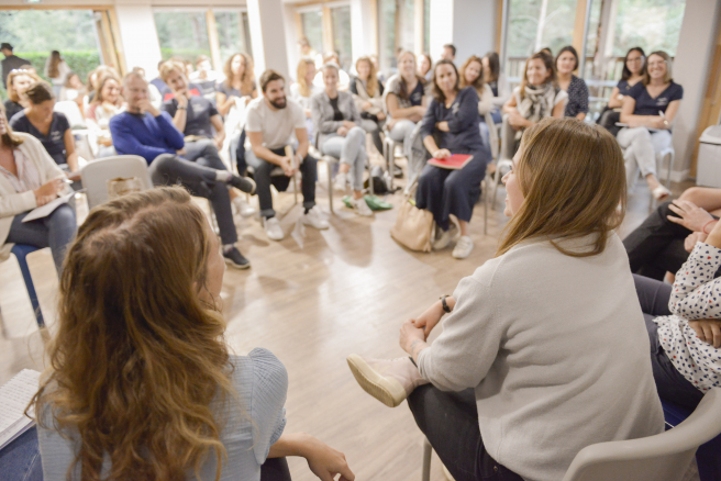 Lors d'un séminaire du Parcours Entrepreneur organisé par Ticket for Change en 2021