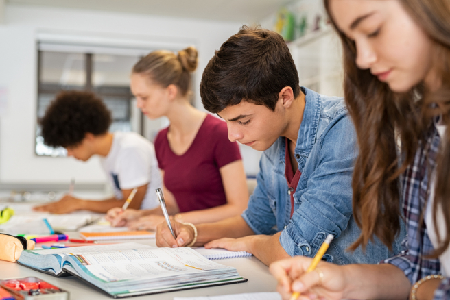 le GIP-FCIP de Créteil, organisme intermédiaire régional en charge de la lutte contre le décrochage scolaire